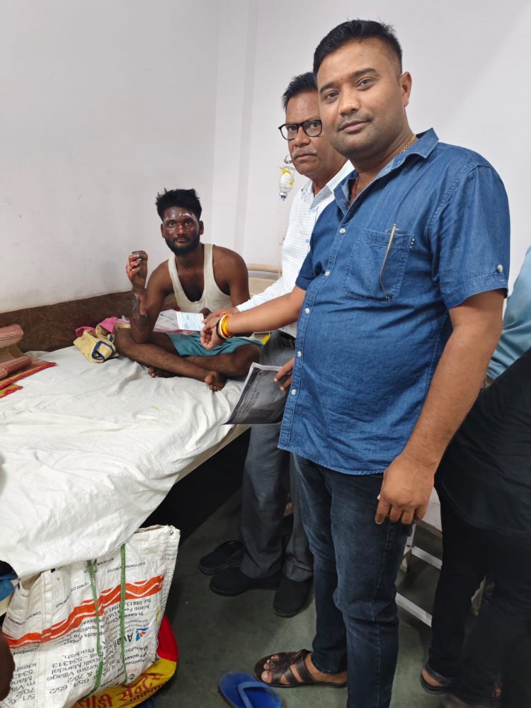 रीवा में पहली बार हुआ ऐसा, करंट से झुलसे आउटसोर्स कर्मचारी को 48 घंटे में मिली आर्थिक मदद