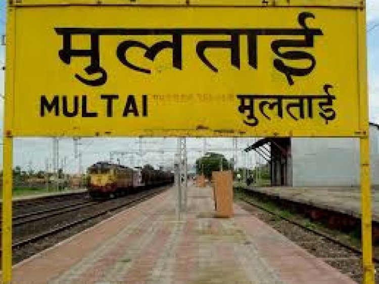 जगह जगह बैंक और शॉपिंग कॉप्लेक्स लेकिन पार्किंग नहीं है, फिर भी चल रहे