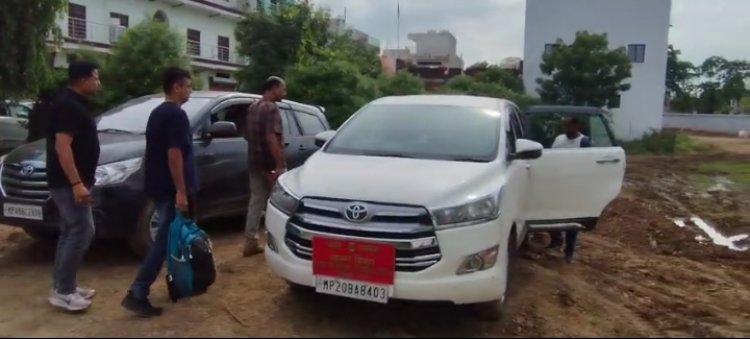 रीवा से हुआ करोड़ों का लेन देन, आईटी की टीम ने मारी रेड, जब्त किए दस्तावेज