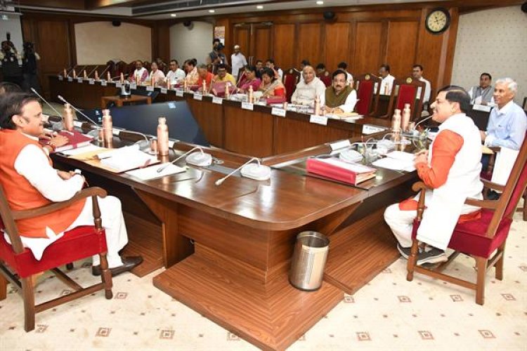 अब पुलिस विभाग और हाइटेक होंगे, पुलिसकर्मियों के हाथों में दिखेगा टैबलेट, मौके पर ही करेंगे आनलाइन विवेचना
